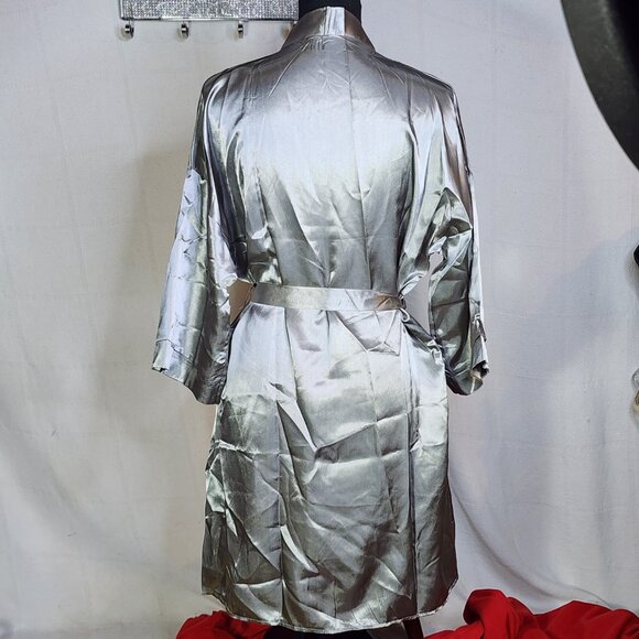 Robe N Hood Grey Silver Poly Namaste In Bed Motif Mid Sleeve Robe w/Belt Sz OSFM - Picture 9 of 16